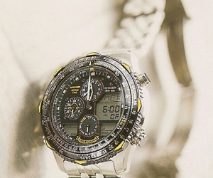 Move to off figure Citizen_watch