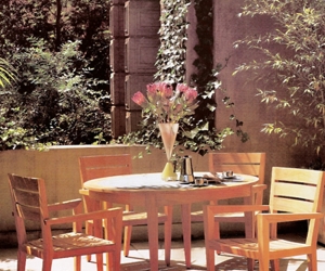 Upload 8 FLWright_BrownJordan_Patio1